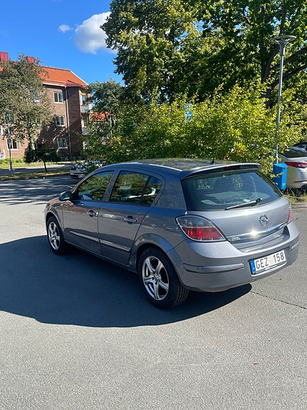 Opel Astra 3 of 6