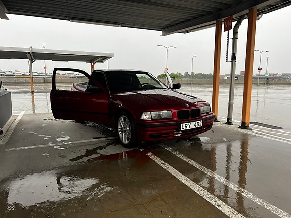 BMW 316i 5 of 6