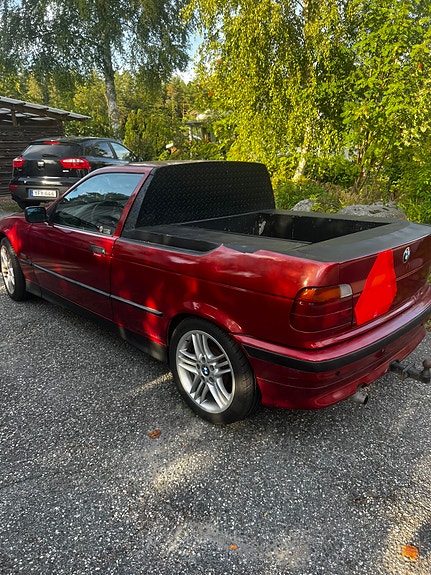 BMW 316i 3 of 6