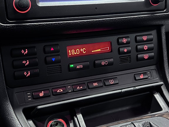 BMW 330Ci 18 of 22
