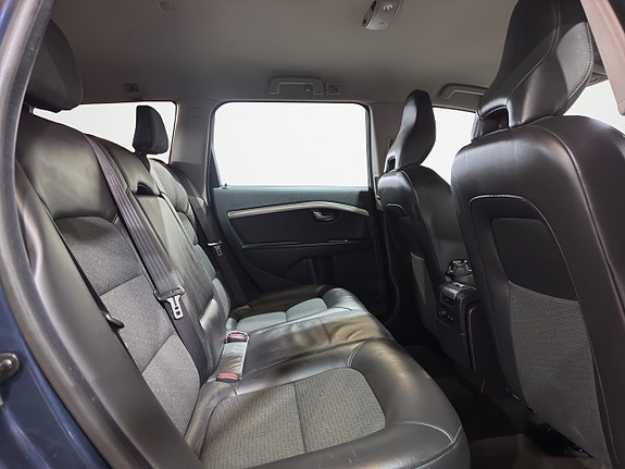 Volvo V70 21 of 28