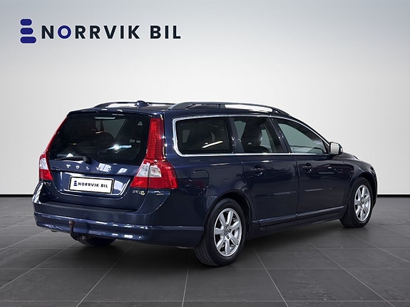 Volvo V70 8 of 28