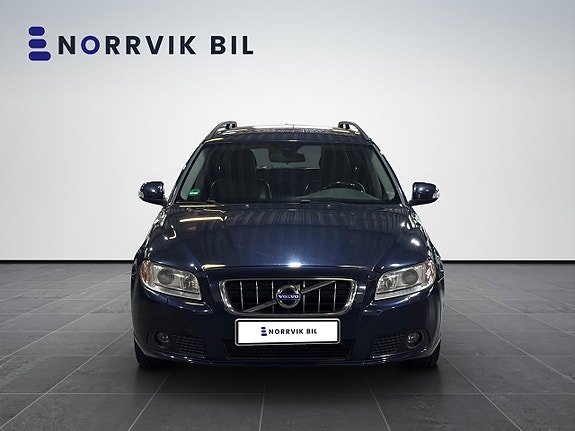 Volvo V70 2 of 28