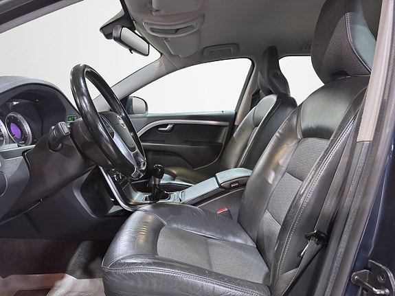 Volvo V70 10 of 28
