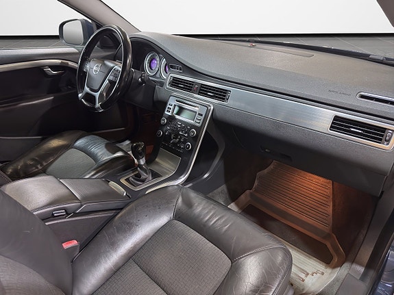 Volvo V70 20 of 28