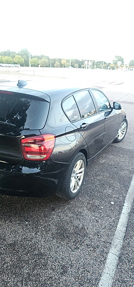 BMW 118d 3 of 4