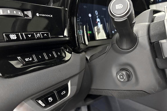 Lexus RX450h 16 of 16