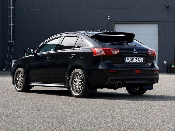 Mitsubishi Lancer 3 of 11