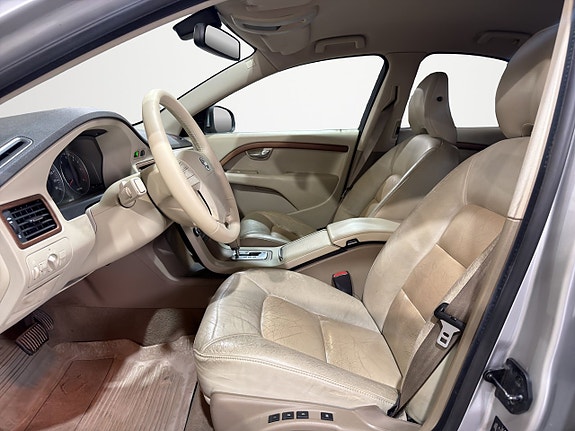 Volvo S80 9 of 25