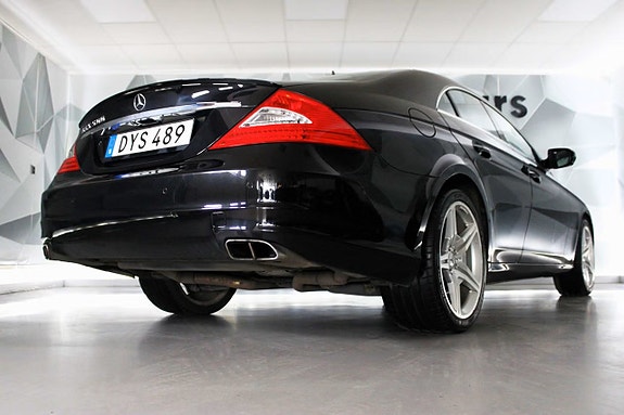 Mercedes-Benz CLS500 5 of 25