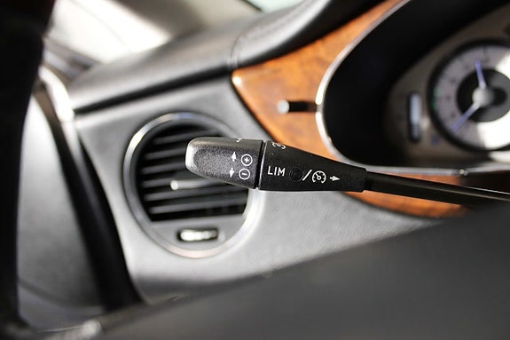 Mercedes-Benz CLS500 18 of 25