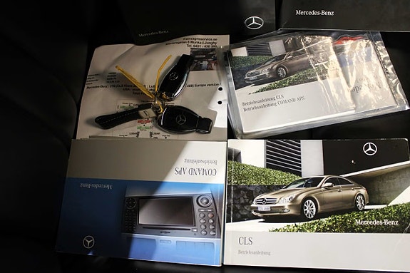 Mercedes-Benz CLS500 24 of 25