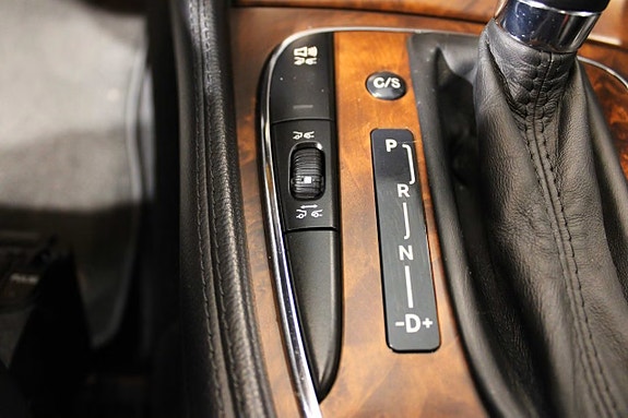Mercedes-Benz CLS500 16 of 25