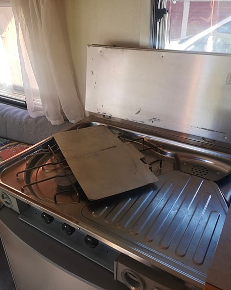 Knaus Sudwind 530 TK 2 of 9