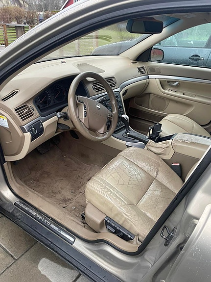 Volvo S80 4 of 5