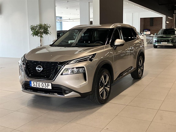 Nissan X-Trail 2 of 17