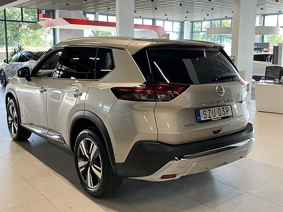 Nissan X-Trail 4 of 17