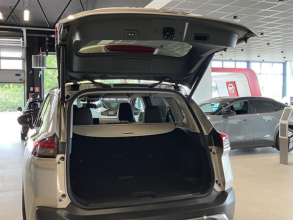 Nissan X-Trail 16 of 17