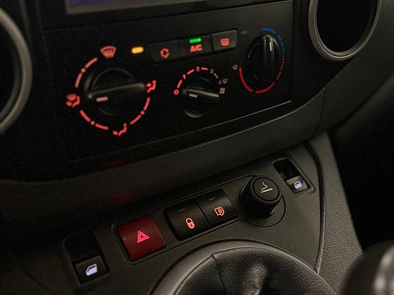 Peugeot Partner 17 of 19