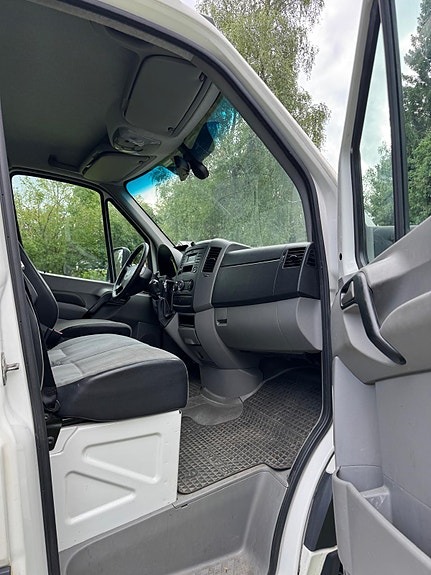 Volkswagen Crafter 5 of 6