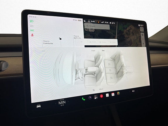 Tesla Model Y 21 of 30