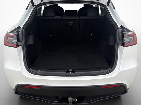 Tesla Model Y 30 of 30
