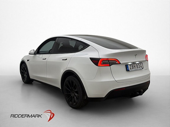 Tesla Model Y 6 of 30