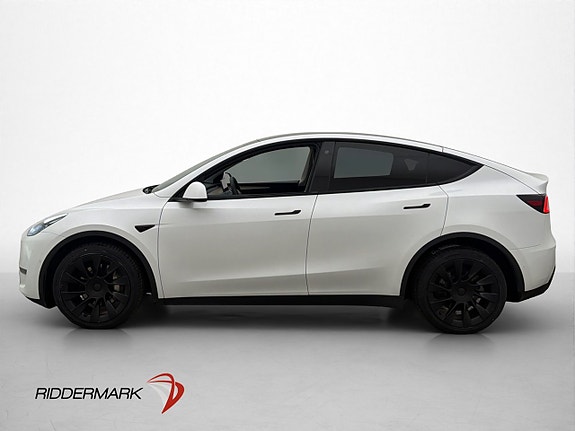 Tesla Model Y 5 of 30