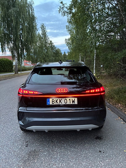 Audi Q3 3 of 11
