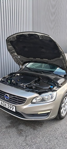 Volvo V60 12 of 18