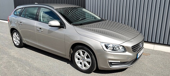 Volvo V60 3 of 18