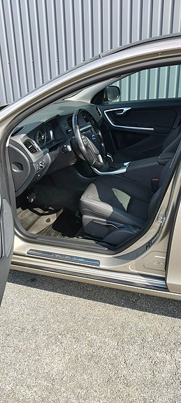 Volvo V60 6 of 18