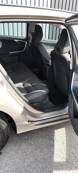 Volvo V60 9 of 18