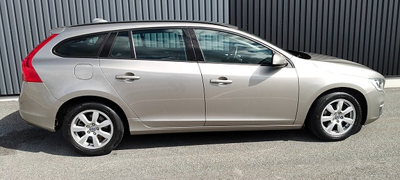 Volvo V60 17 of 18
