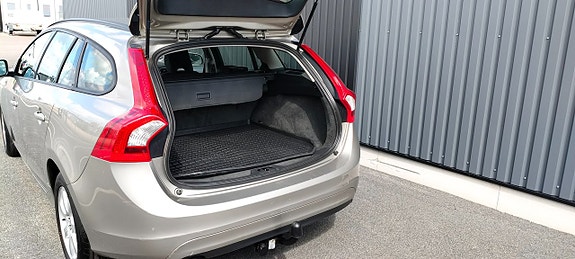 Volvo V60 14 of 18