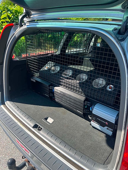 Volvo V70 4 of 8