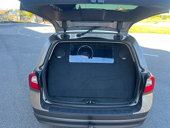 Volvo V70 5 of 9