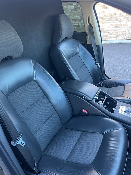 Volvo V70 8 of 9