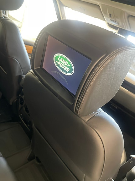Land Rover Discovery 2 of 6