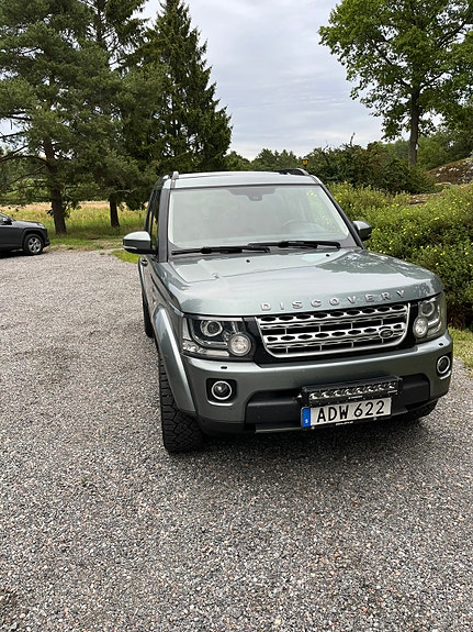 Land Rover Discovery 3 of 6