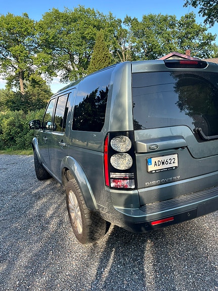 Land Rover Discovery 4 of 6