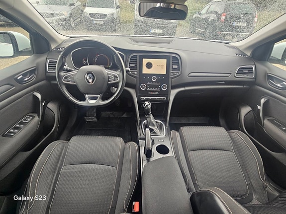 Renault Megane 4 of 8