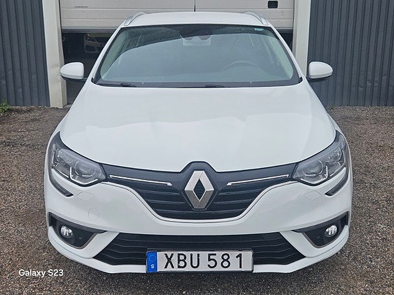 Renault Megane 2 of 8