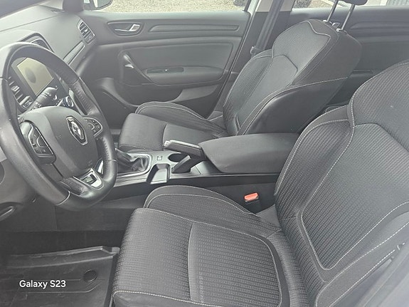 Renault Megane 5 of 8