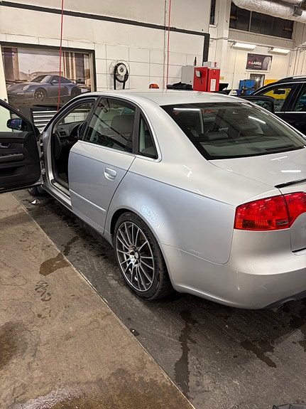 Audi A4 3 of 10