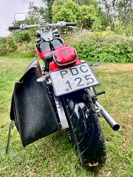 Harley-Davidson Super Glide 7 of 8