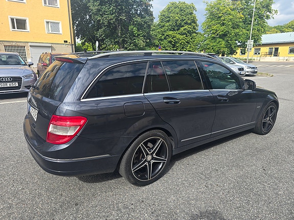 Mercedes-Benz C220 4 of 10
