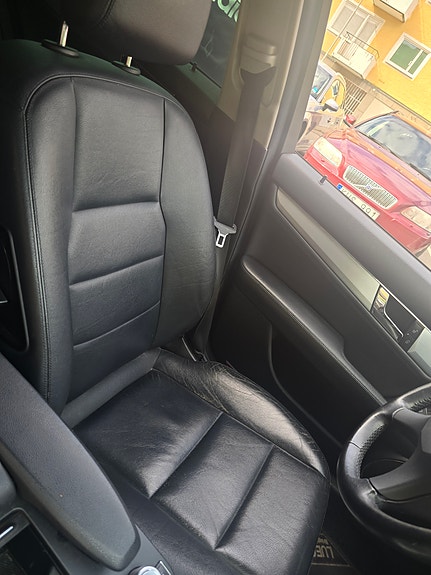 Mercedes-Benz C220 10 of 10