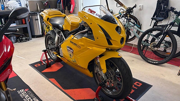 Ducati 999 4 of 9