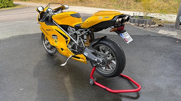 Ducati 999 3 of 9